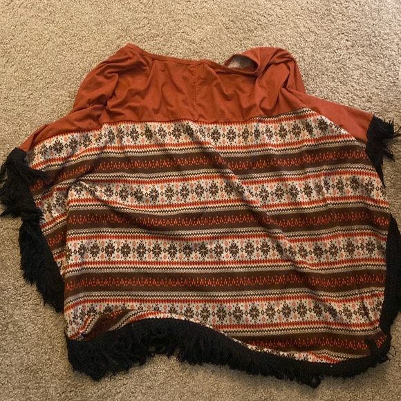 Maddison Burnt orange & brown poncho - Picture 4 of 4